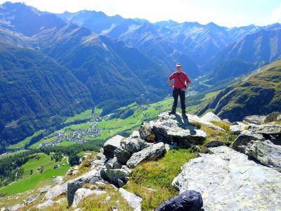 015-Auf dem Venediger Hoehenweg ueber dem Virgental